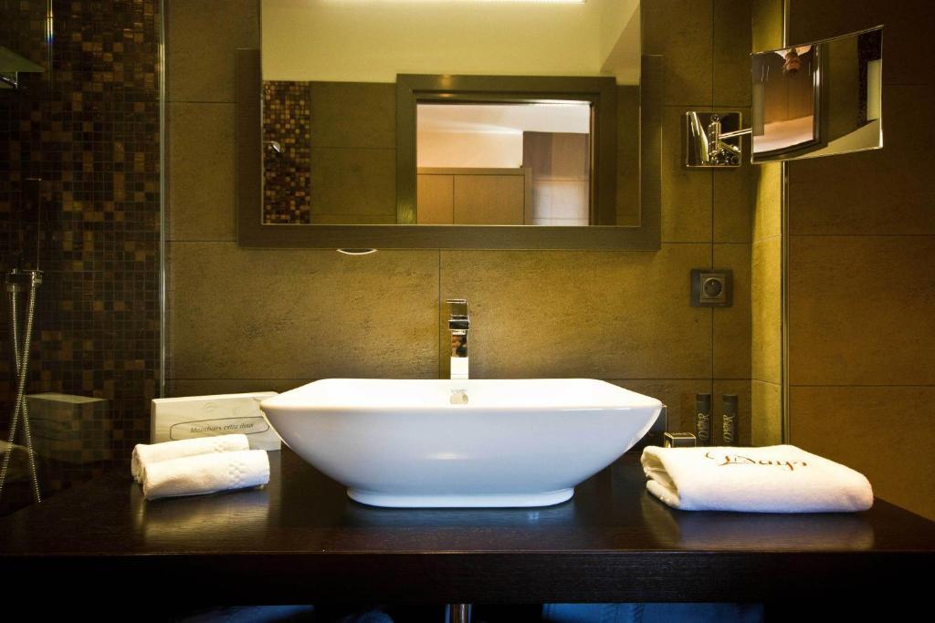 Le Daya Hotel & Spa - Boutique Hotel Roquebrune-sur-Argens Quarto foto