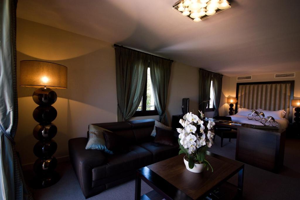 Le Daya Hotel & Spa - Boutique Hotel Roquebrune-sur-Argens Quarto foto