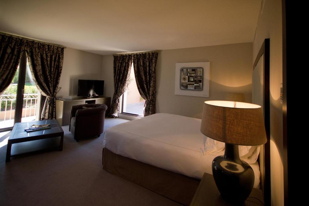 Le Daya Hotel & Spa - Boutique Hotel Roquebrune-sur-Argens Quarto foto