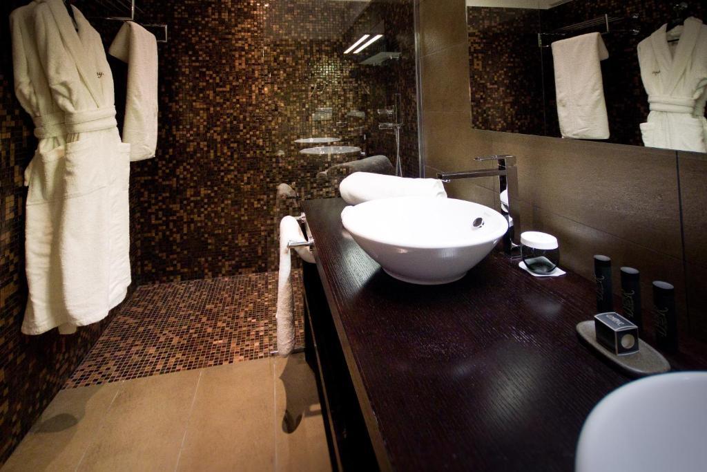 Le Daya Hotel & Spa - Boutique Hotel Roquebrune-sur-Argens Quarto foto