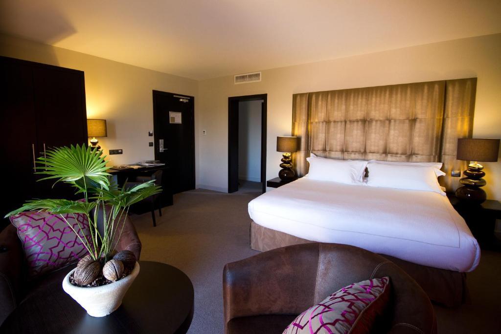 Le Daya Hotel & Spa - Boutique Hotel Roquebrune-sur-Argens Quarto foto